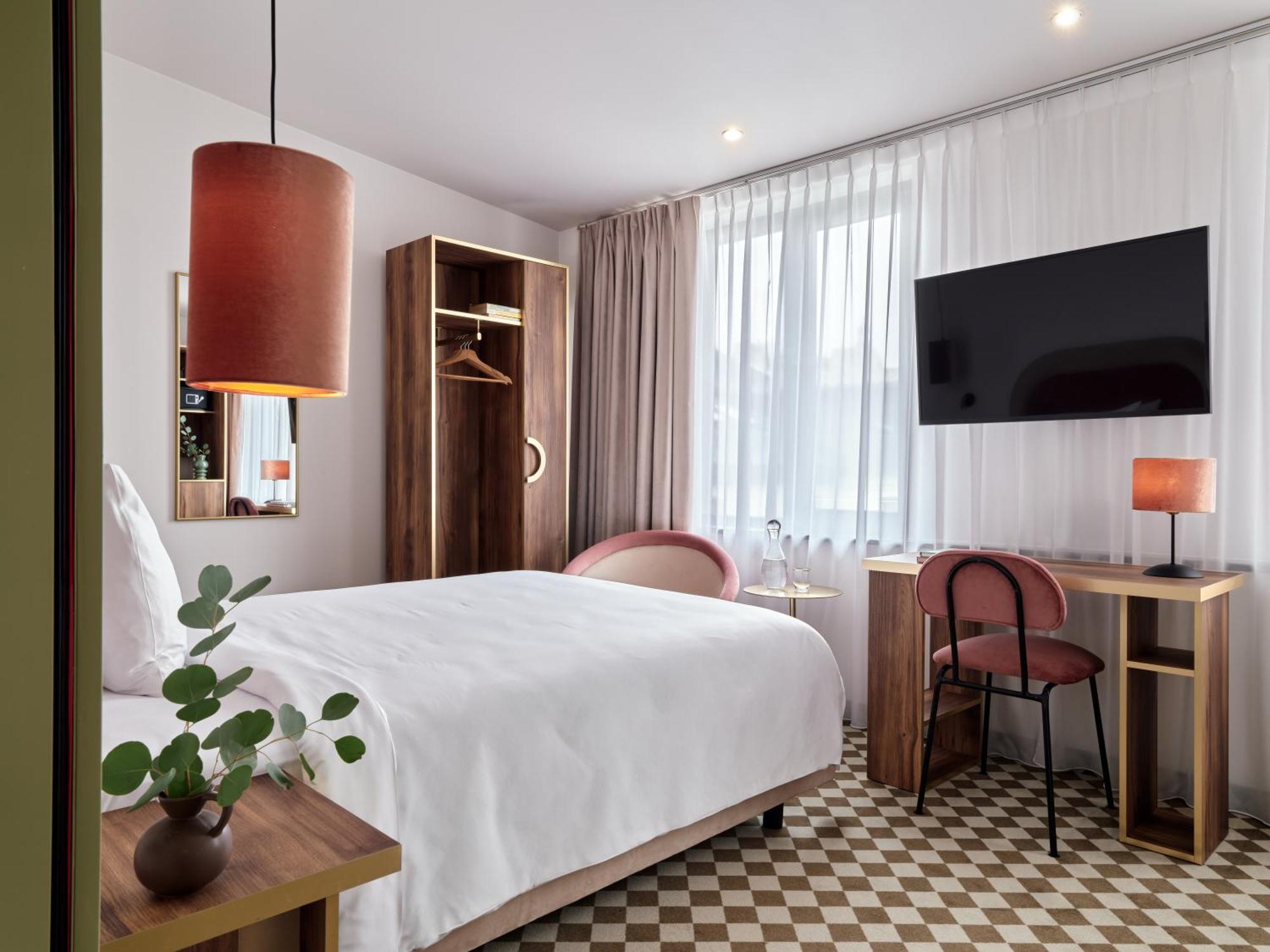 Pietryna 4* Łódź